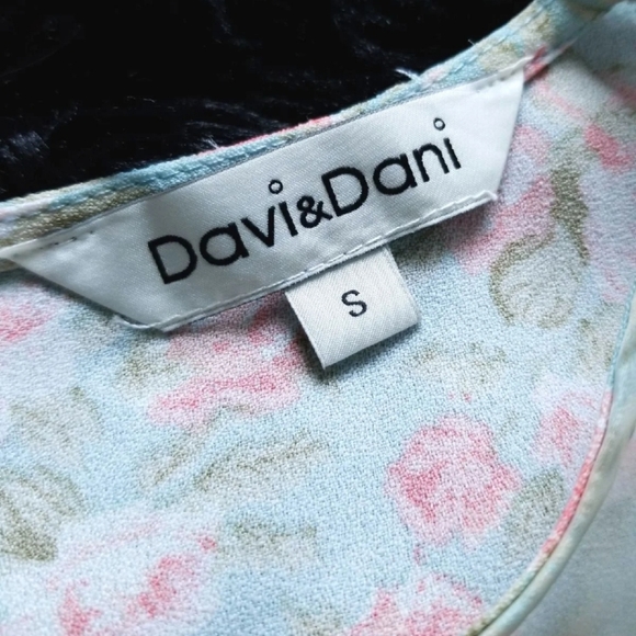 Dress - Picture 5 of 7